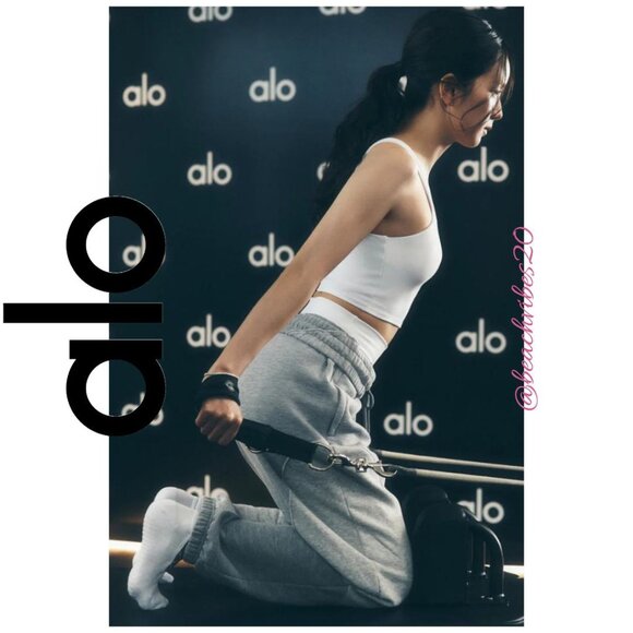 ALO YOGA Make Waves Sweatpants Athletic Heather Grey Tonal M NWOT - Picture 1 of 6